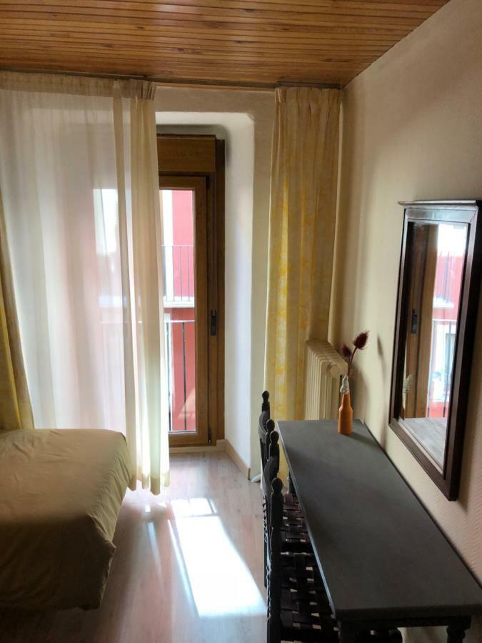 Hostal Di Verena Puigcerdà Zewnętrze zdjęcie