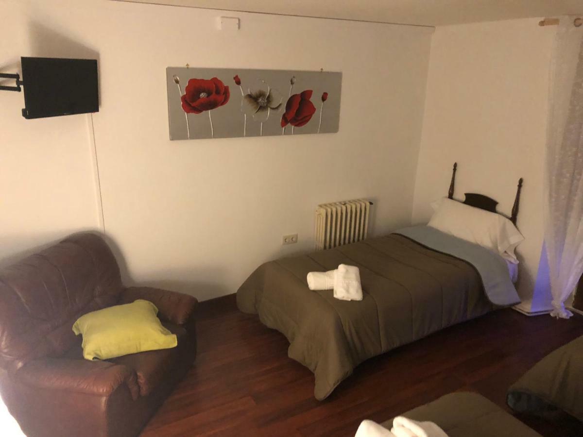 Hostal Di Verena Puigcerdà Zewnętrze zdjęcie